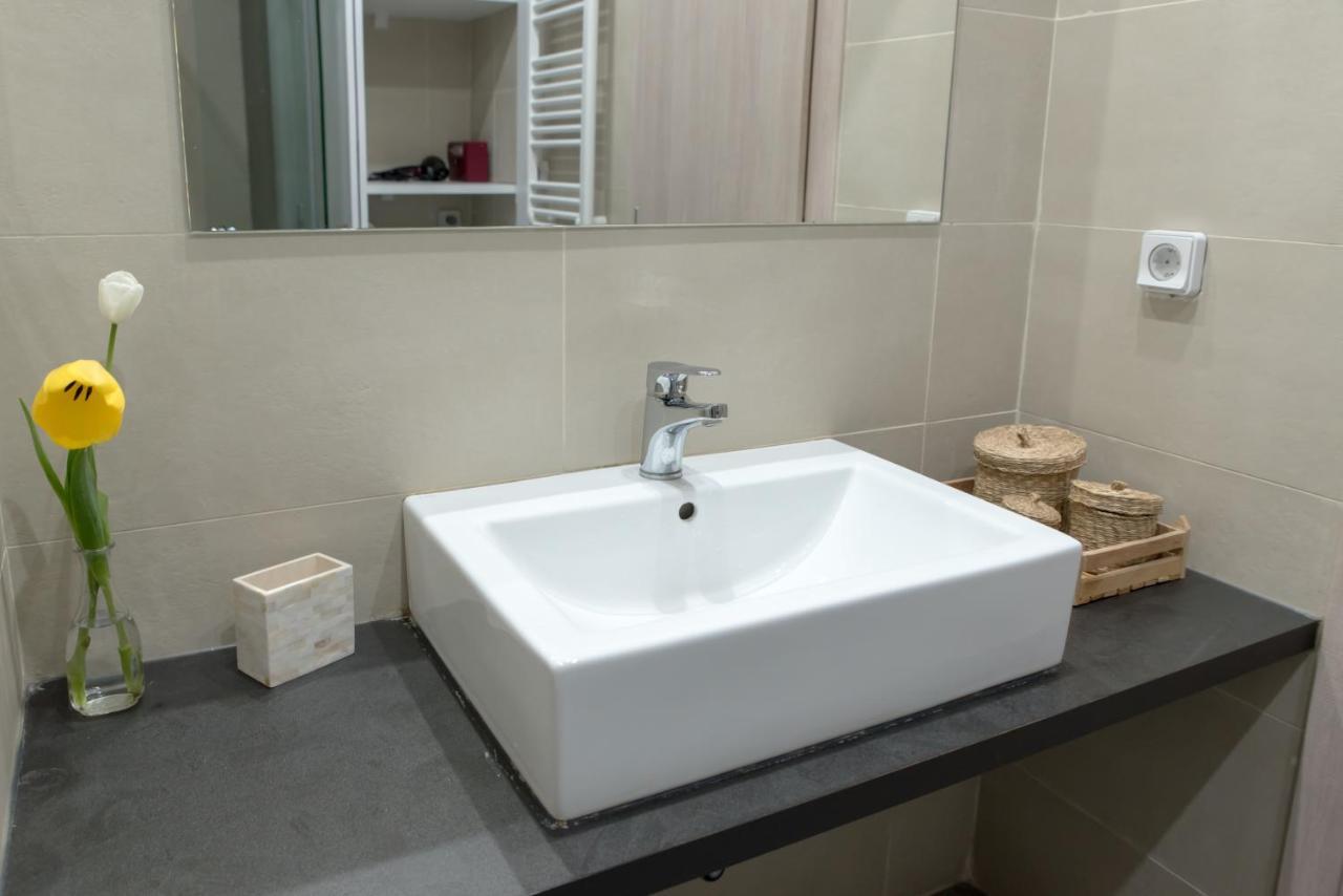 Amazing Apartment 2 Min To Acropolis Атина Екстериор снимка